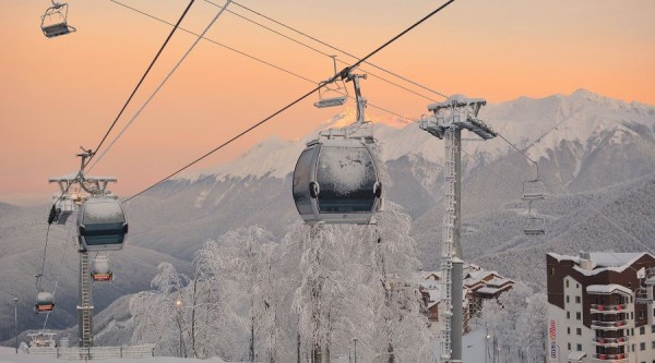 «Черепаха», шкивы и счалка. Как работает самый большой парк канатных дорог в России «Черепаха», шкивы и счалка. Как работает самый большой парк канатных дорог в России