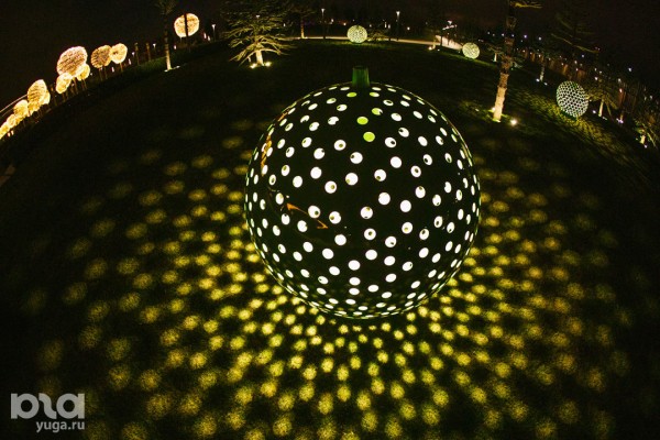 «Эйва» из «Аватара» и золотые дети. Показываем, как украсили парк «Краснодар» к Новому году