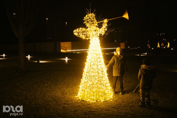 «Эйва» из «Аватара» и золотые дети. Показываем, как украсили парк «Краснодар» к Новому году