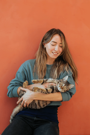 «Я помогаю, но этого мало». Как Лиза из Краснодара хотела спасти всех и придумала благотворительный стартап «Я помогаю, но этого мало». Как Лиза из Краснодара хотела спасти всех и придумала благотворительный стартап