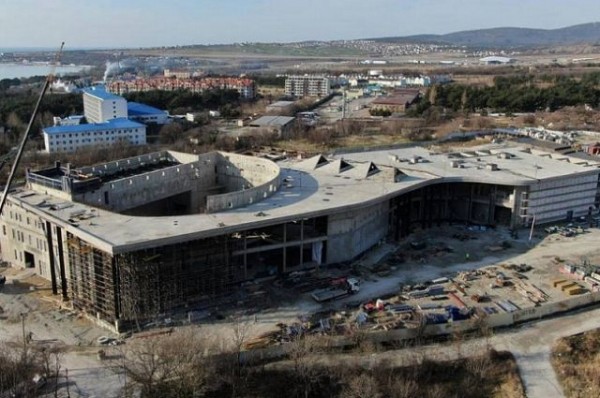 В 2022 году откроют «Геленджик Арену» стоимостью 3 млрд. рублей. В 2022 году откроют «Геленджик Арену» стоимостью 3 млрд. рублей.