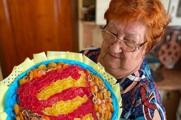 &laquo;Люблю быть в центре внимания&raquo;. &laquo;Супербуся&raquo; о том, как ведет блог в Tik Tok