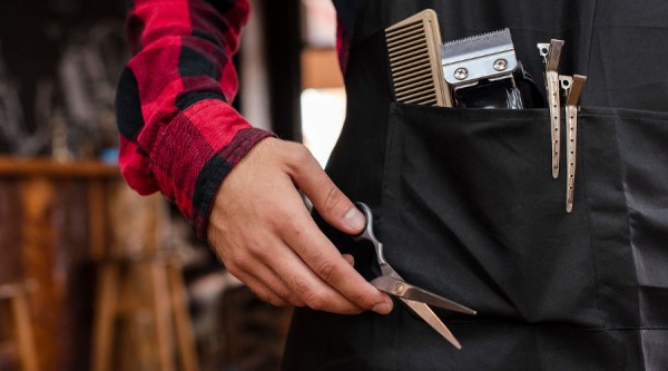 «Папа говорил, что я занимаюсь ерундой». Бровист, визажист, маникюрщик и парикмахер о работе в бьюти-индустрии Краснодара «Папа говорил, что я занимаюсь ерундой». Бровист, визажист, маникюрщик и парикмахер о работе в бьюти-индустрии Краснодара
