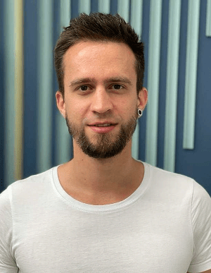 «Папа говорил, что я занимаюсь ерундой». Бровист, визажист, маникюрщик и парикмахер о работе в бьюти-индустрии Краснодара «Папа говорил, что я занимаюсь ерундой». Бровист, визажист, маникюрщик и парикмахер о работе в бьюти-индустрии Краснодара