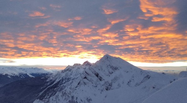 Облачные водопады и горные призраки. Как работают метеорологи в горах Сочи