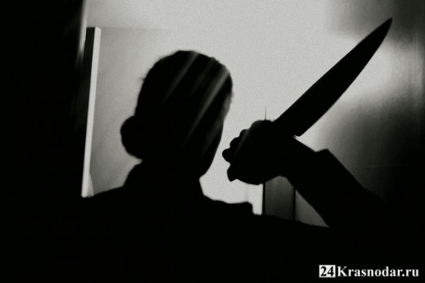 Решив проучить мужа, женщина взялась за нож