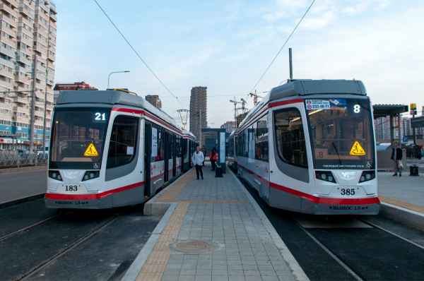 В Краснодаре пустили трамваи по улице Московской. Рассказываем, как это было