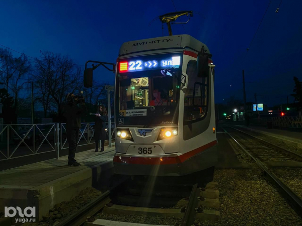 В Краснодаре пустили трамваи по улице Московской. Рассказываем, как это было