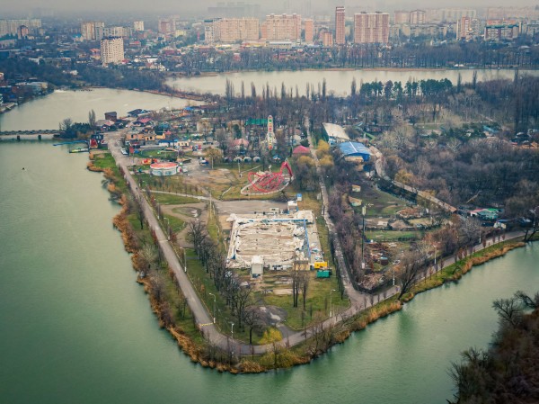 Летаем над самым большим зеленым массивом Краснодара. Часть 1: Солнечный остров Летаем над самым большим зеленым массивом Краснодара. Часть 1: Солнечный остров