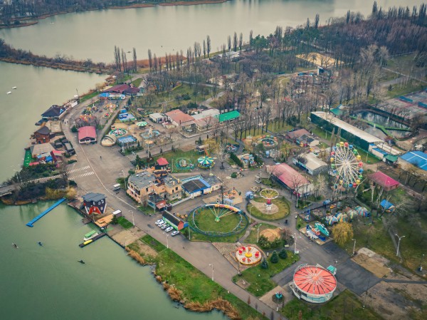 Летаем над самым большим зеленым массивом Краснодара. Часть 1: Солнечный остров Летаем над самым большим зеленым массивом Краснодара. Часть 1: Солнечный остров