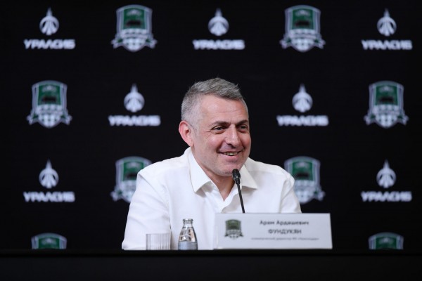 Именное место на стадионе и повышенный кешбэк. Рассказываем, что еще известно о новой совместной карте ФК «Краснодар» и Уралсиба