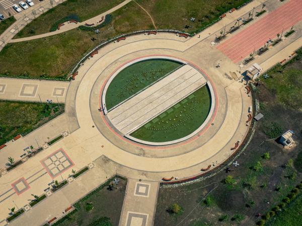 Больше, чем «Парк Галицкого». Показываем с воздуха, где в Краснодаре хотят разбить зеленую зону, и рассказываем, что не так с голосованием за ее благоустройство Больше, чем «Парк Галицкого». Показываем с воздуха, где в Краснодаре хотят разбить зеленую зону, и рассказываем, что не так с голосованием за ее благоустройство