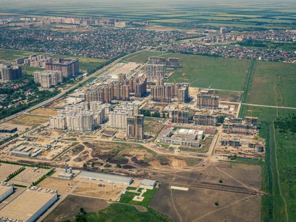 Больше, чем «Парк Галицкого». Показываем с воздуха, где в Краснодаре хотят разбить зеленую зону, и рассказываем, что не так с голосованием за ее благоустройство Больше, чем «Парк Галицкого». Показываем с воздуха, где в Краснодаре хотят разбить зеленую зону, и рассказываем, что не так с голосованием за ее благоустройство