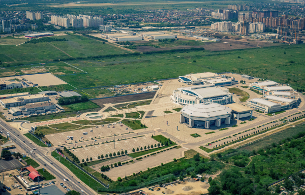 Больше, чем «Парк Галицкого». Показываем с воздуха, где в Краснодаре хотят разбить зеленую зону, и рассказываем, что не так с голосованием за ее благоустройство Больше, чем «Парк Галицкого». Показываем с воздуха, где в Краснодаре хотят разбить зеленую зону, и рассказываем, что не так с голосованием за ее благоустройство