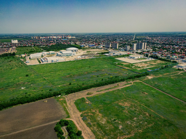 Больше, чем «Парк Галицкого». Показываем с воздуха, где в Краснодаре хотят разбить зеленую зону, и рассказываем, что не так с голосованием за ее благоустройство Больше, чем «Парк Галицкого». Показываем с воздуха, где в Краснодаре хотят разбить зеленую зону, и рассказываем, что не так с голосованием за ее благоустройство