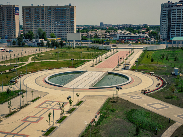 Больше, чем «Парк Галицкого». Показываем с воздуха, где в Краснодаре хотят разбить зеленую зону, и рассказываем, что не так с голосованием за ее благоустройство Больше, чем «Парк Галицкого». Показываем с воздуха, где в Краснодаре хотят разбить зеленую зону, и рассказываем, что не так с голосованием за ее благоустройство