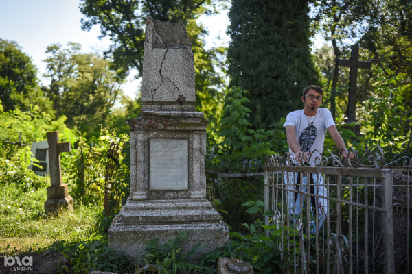 Побывать на кладбище, в коммуналке и борделе. Собрали 10 классных экскурсий по Краснодару