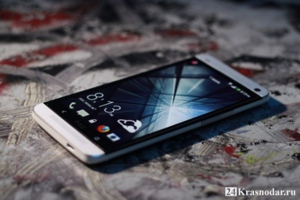 Парень взял телефон девушки в ЮМР и попал за решетку