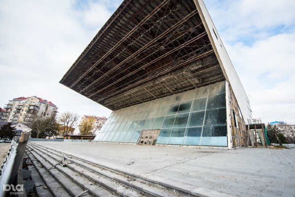 План по пропаганде, запрещённые иностранные фильмы и суды в кинозалах. Рассказываем истории кинотеатров Краснодара: от &laquo;России&raquo; до &laquo;Славы&raquo;