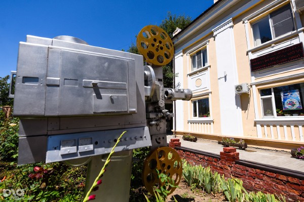 План по пропаганде, запрещённые иностранные фильмы и суды в кинозалах. Рассказываем истории кинотеатров Краснодара: от &laquo;России&raquo; до &laquo;Славы&raquo;