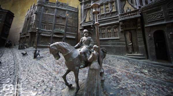 Сталинский ампир, байки из склепа и известные бизнес-династии. Подборка необычных экскурсий по Краснодару