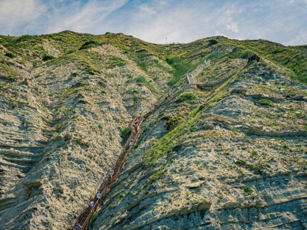 &laquo;В Анапе любой армянин скажет, что эту лестницу построил его брат или дядя&raquo;. Летаем над &laquo;800 ступенями&raquo; &mdash; самой длинной лестницей юга России