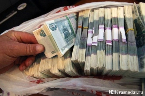 Полицейский из группы по борьбе с коррупцией погорел на крупной взятке