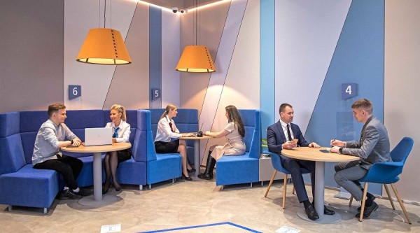 Суфлёры, доступная среда и контроль CO2. Рассказываем, как выглядят и работают «умные» офисы ВТБ Суфлёры, доступная среда и контроль CO2. Рассказываем, как выглядят и работают «умные» офисы ВТБ