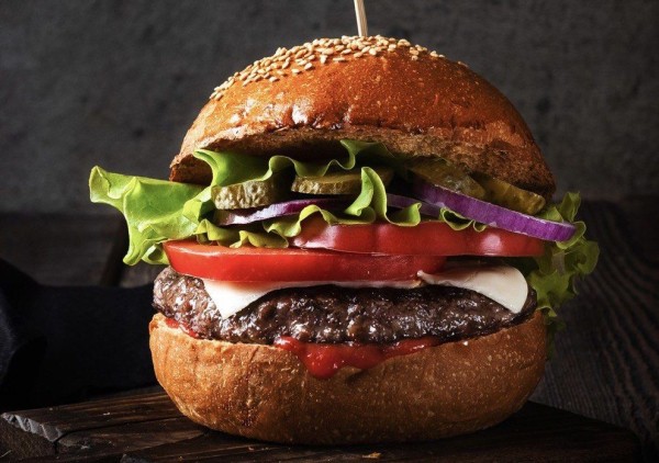 Кубанский «Не биг-мак»: как приготовить идеальный бургер в домашних условиях Кубанский «Не биг-мак»: как приготовить идеальный бургер в домашних условиях