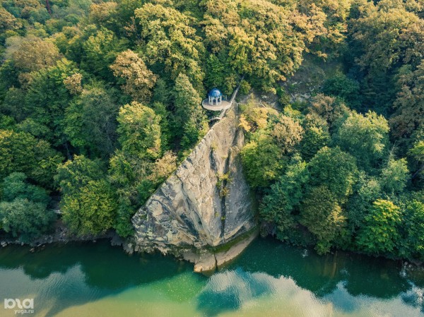 Курорт одного дня. Летаем над новой канатной дорогой в Горячем Ключе Курорт одного дня. Летаем над новой канатной дорогой в Горячем Ключе