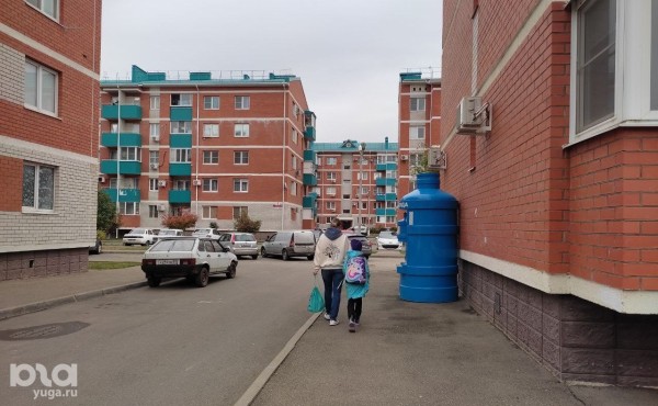 «Называемся «Прогрессом», но он до нас ещё не дошёл». Репортаж из краснодарского посёлка, где уже три месяца нет горячей воды и до сих пор нет отопления
