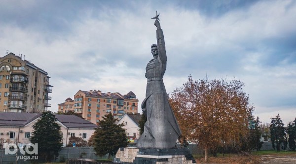 Что происходит с &laquo;Авророй&raquo;? Летаем над самым известным кинотеатром Краснодара