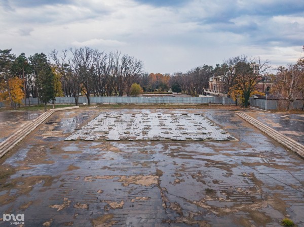 Что происходит с &laquo;Авророй&raquo;? Летаем над самым известным кинотеатром Краснодара