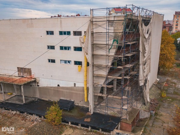 Что происходит с &laquo;Авророй&raquo;? Летаем над самым известным кинотеатром Краснодара