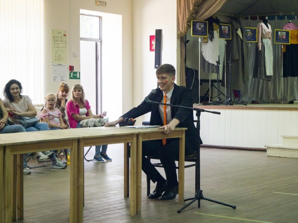 Театр на балачке. В Усть-Лабинске поставили спектакли по «казачьему Чехову» Театр на балачке. В Усть-Лабинске поставили спектакли по «казачьему Чехову»