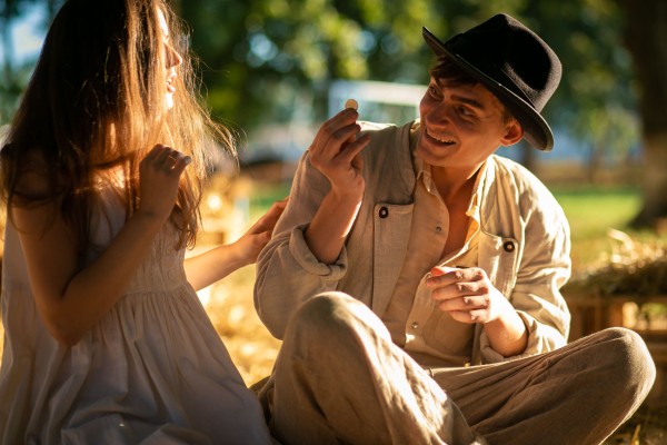 Театр на балачке. В Усть-Лабинске поставили спектакли по «казачьему Чехову» Театр на балачке. В Усть-Лабинске поставили спектакли по «казачьему Чехову»