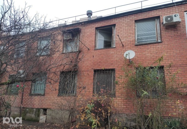 &laquo;Мы, как эта кошка, останемся без жилья&raquo;. В Краснодаре ветеранов боевых действий и их семьи выселяют на улицу