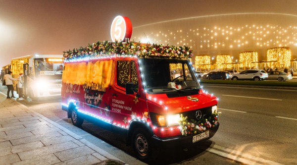 &laquo;Пятёрочка&raquo; запустила новогодний фудтрак на Кубани и в других регионах России 