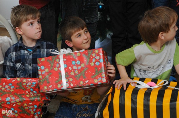 С чего начать делать добрые дела? Рассказываем, кому можно помочь прямо сейчас