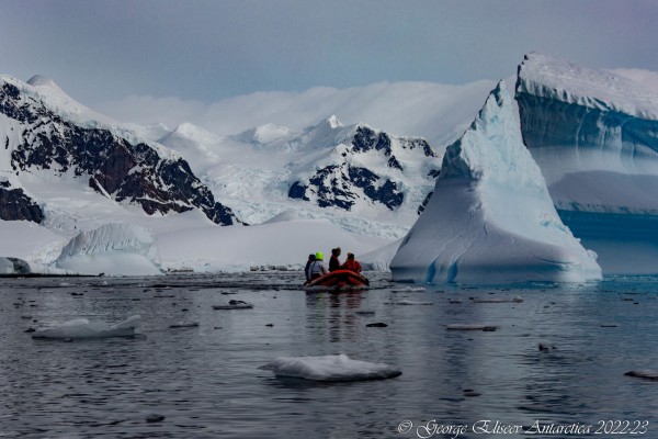«Присягнуть Антарктиде». Краснодарка рассказала, как путешествовала по Южному полюсу, что увидела там и сколько это стоит «Присягнуть Антарктиде». Краснодарка рассказала, как путешествовала по Южному полюсу, что увидела там и сколько это стоит