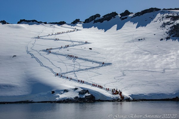 «Присягнуть Антарктиде». Краснодарка рассказала, как путешествовала по Южному полюсу, что увидела там и сколько это стоит «Присягнуть Антарктиде». Краснодарка рассказала, как путешествовала по Южному полюсу, что увидела там и сколько это стоит