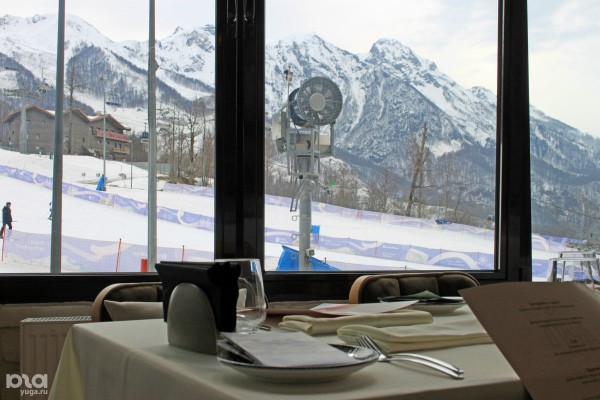 Видовые рестораны Сочи: бургеры с барабулей, чизкейк на огне и другие идеи для гастрономического туризма Видовые рестораны Сочи: бургеры с барабулей, чизкейк на огне и другие идеи для гастрономического туризма