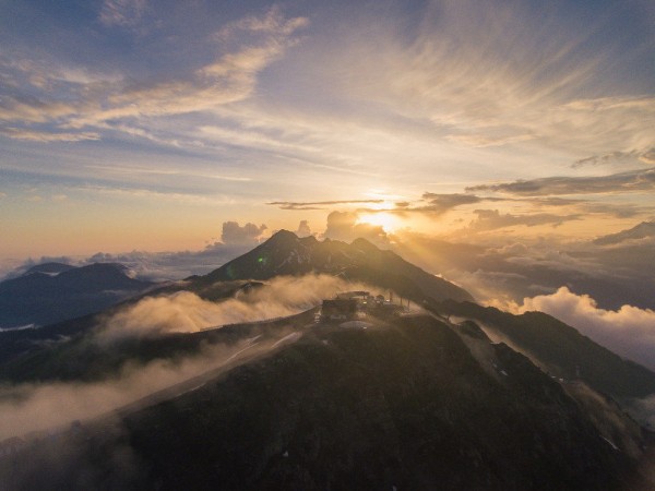 Видовые рестораны Сочи: бургеры с барабулей, чизкейк на огне и другие идеи для гастрономического туризма Видовые рестораны Сочи: бургеры с барабулей, чизкейк на огне и другие идеи для гастрономического туризма