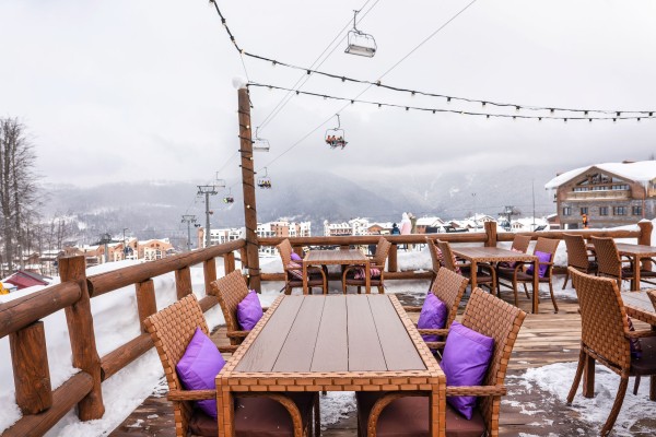 Видовые рестораны Сочи: бургеры с барабулей, чизкейк на огне и другие идеи для гастрономического туризма Видовые рестораны Сочи: бургеры с барабулей, чизкейк на огне и другие идеи для гастрономического туризма