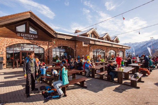 Видовые рестораны Сочи: бургеры с барабулей, чизкейк на огне и другие идеи для гастрономического туризма Видовые рестораны Сочи: бургеры с барабулей, чизкейк на огне и другие идеи для гастрономического туризма