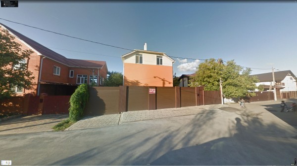 В Краснодаре хотят снести дом на пять семей за ошибки застройщика — ранее власти их не замечали