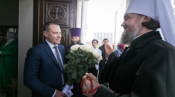 В краснодарском храме Святого Апостола Андрея Первозванного освятили иконостас. Фоторепортаж