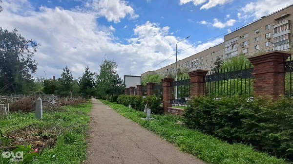 «В потустороннюю чушь не верю». Жители Краснодара рассказали, как им живётся рядом с кладбищами «В потустороннюю чушь не верю». Жители Краснодара рассказали, как им живётся рядом с кладбищами