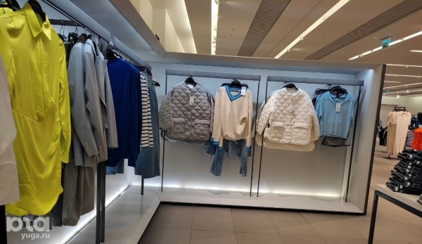 &laquo;Безлико, но дешевле, чем Zara&raquo;. Обсудили краснодарский Maag с покупателями и стилистом