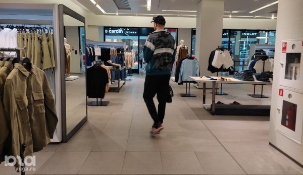 &laquo;Безлико, но дешевле, чем Zara&raquo;. Обсудили краснодарский Maag с покупателями и стилистом